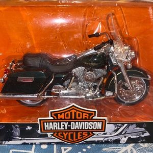 Harley-Davidson maisto diecast 1:18 FLHR Road King